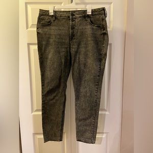 Old Navy black distressed worn wash, size 16. Unhemmed ankle